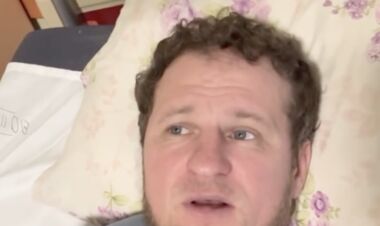 Александр Алиев вышел из-под наркоза. Он попал под нож врачей