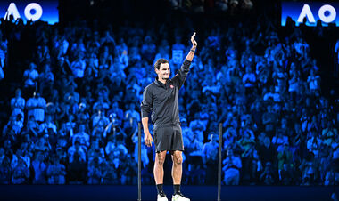 Федерер принял участие в церемонии открытия AO-26, сыграв с Агасси и Барти