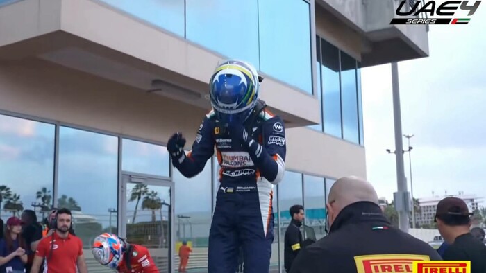 Украинец одержал доминирующую победу и впервые в карьере возглавил зачет Ф4