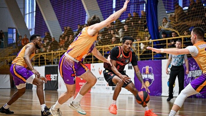 Суперліга. Київ-Баскет завдав поразки Дніпру, трипл-дабл Пікока