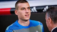 Лунин получил предложение от гранда АПЛ. Вратарь принял решение