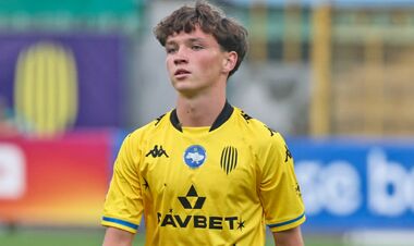 Названы самый молодой и самый возрастной игроки первой части сезона УПЛ