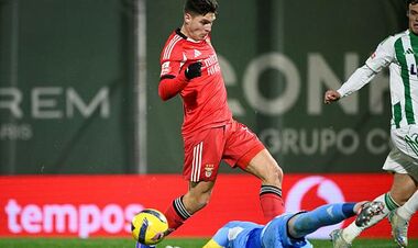 Бенфика одержала 1800 побед в чемпионате Португалии. Сколько у Порту?