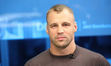 БРИЕДИС: «Ломаченко? Это был ненормальный бой. Этот боксер победил Василия»