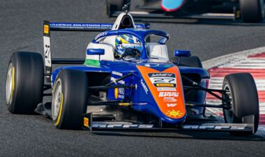 Боротьба українця за перемогу до фінішу. Бондарев завершив етап Ф4 лідером