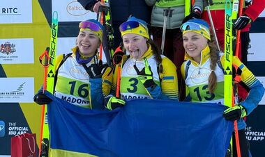 ФОТО. Украинские биатлонистки попали в цветочную церемонию в Мадоне