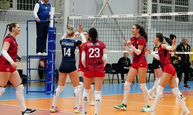 Действующие чемпионы впервые проиграли в сезоне, Балта торжествует дома