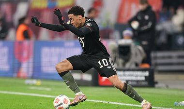 ФОТО. Хавбек Баварии вернулся на поле после 6 месяцев пропуска из-за травмы