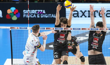 Плотницький і Перуджа йдуть у відрив. Умбрійці обіграли Чівітанову