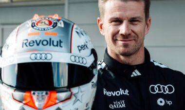 ФОТО. Пилоты Ауди Ф1 представили свои шлемы на сезон 2026 года