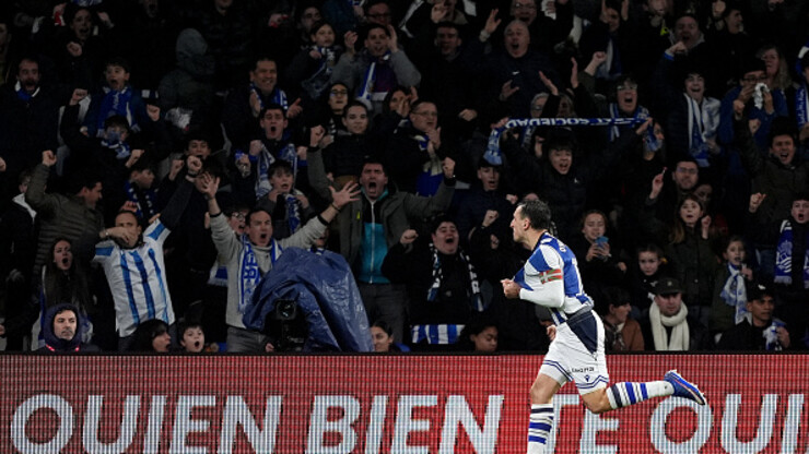 ВИДЕО. Реал Сосьедад выиграл первый тайм у Барсы, у которой отменили 3 гола