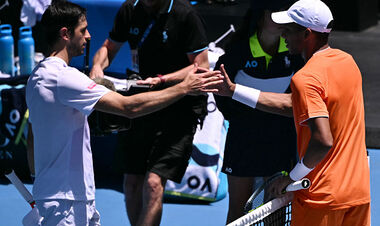 Перша втрата топ-10: восьмий номер АТР достроково завершив матч на Aus Open