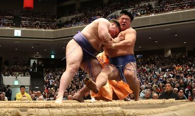 Hatsu Basho. Украинцы обходят йокодзун