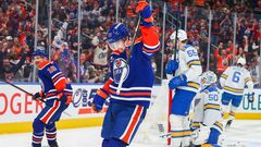 НХЛ. Три лидера Востока, победы Тампы и Детройта, рекорд игрока Эдмонтона