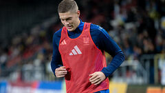 Спортивный врач шокировал сроками восстановления Артема Довбика