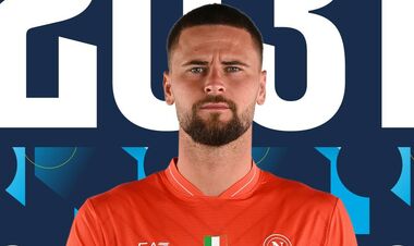 ОФІЦІЙНО. Уродженець Черкас підписав новий контракт з Наполі