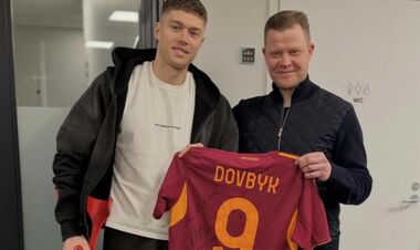 Зинченко уйдет в Аякс, Довбик перенес операцию, Романчук завершил карьеру