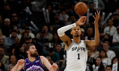 НБА. Михайлюк зіграв проти Сан-Антоніо, Детройт здолав Бостон