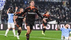 Дубль Паса и незабитый пенальти. Комо разгромил Лацио на Стадио Олимпико