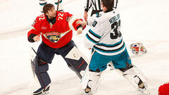 ВИДЕО. Драка сезона в НХЛ. Два вратаря устроили зарубу