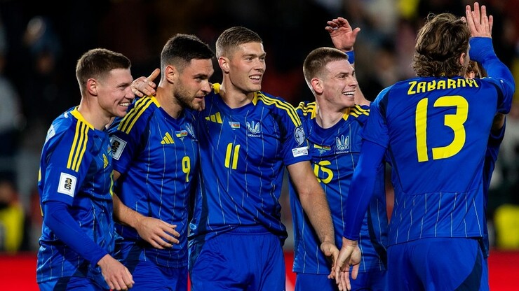 Сборная Украины потеряла две позиции в обновленном рейтинге ФИФА