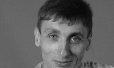 Склоним головы. Футбольный тренер погиб под Соледаром