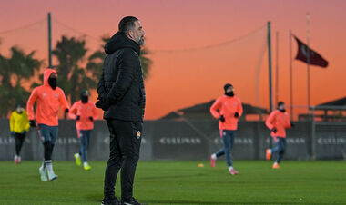 ФОТО. Тренировки Шахтера. Горняки провели три занятия за один день