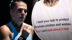 ФОТО. З яким написом на футболці Олійникова прийшла на прес-конференцію?