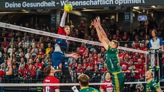 Команда украинца победила с сухим счетом и сохранила лидерство в ЛЧ