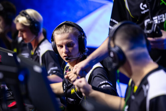 NAVI – Aurora. ESL Pro League. Групповой этап. Смотреть онлайн. LIVE