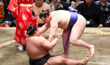 Hatsu Basho. Аонішікі продовжує лідирувати, Шіші відколовся