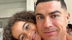 ВІДЕО. Донька Джорджини Родрігес і Роналду вразила своїм співом