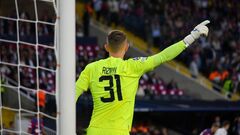 Клуб чемпіонату Англії терміново хотів купити воротаря збірної України