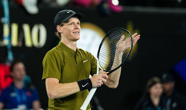 ВИДЕО. Синнер вышел в третий раунд Aus Open и установил личный рекорд на GS