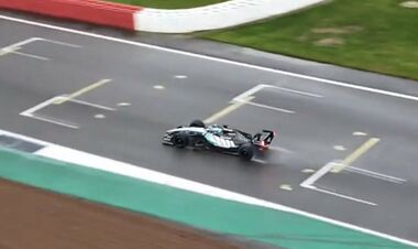 ВИДЕО. Мерседес Ф1 уже на трассе. Команда провела закрытые тесты