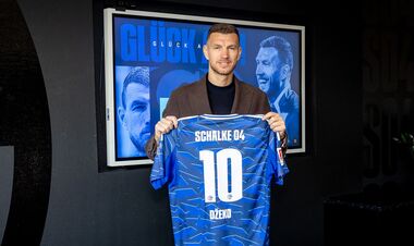 ОФИЦИЛЬНО. Известный форвард неожиданно перешел во вторую Бундеслигу