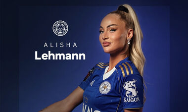 ФОТО. Самая сексуальная футболистка мира сменила клуб