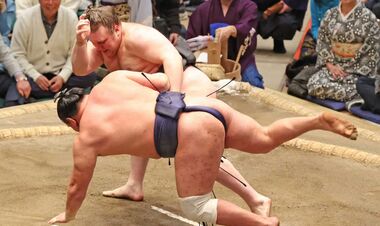 Hatsu Basho. Аонишики эффектно побеждает йокодзуну Хосерю