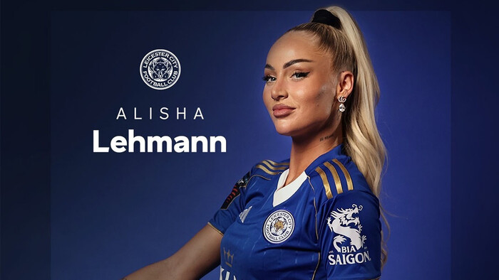 ФОТО. Найсексуальніша футболістка світу змінила клуб