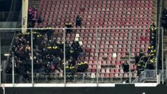 Матч Лиги Европы сорвали фанаты: хаос на трибунах в Нидерландах