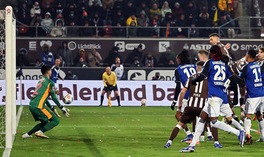 Гамбургское дерби. Шестикратный чемпион Германии снова не сумел победить