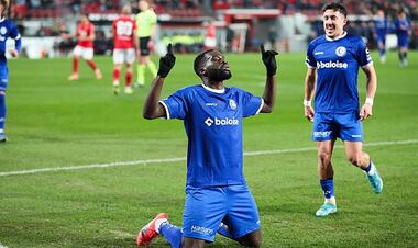 Он забил трижды. Гент в гостях отгрузил 4 мяча в ворота Стандарда