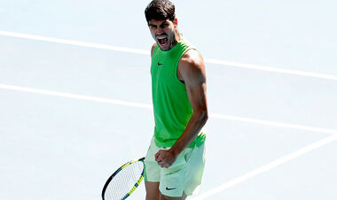 Алькарас переиграл 20-ю ракетку и снова вышел в 1/4 финала Australian Open