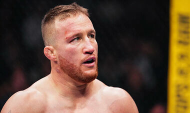 Гейджи одолел Пимблетта в зрелищной битве и стал временным чемпионом UFC