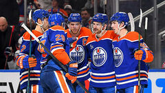 Хет-трик и 6 очков защитника в НХЛ, прорыв Баффало, победа Флориды