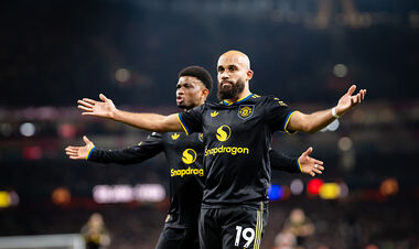 ВИДЕО. Автогол и «ассист»: как Арсенал и Ман Юнайтед первый тайм завершили