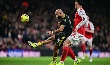 ВІДЕО. Два голи наприкінці. Арсенал та МЮ видали яскраве закінчення матчу