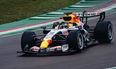 Где смотреть закрытые предсезонные тесты Формулы-1 в Барселоне?