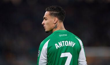 Скандал в Ла Лиге: Антони устроил истерику после замены