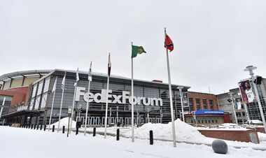 Непогода вносит коррективы. НБА перенесла 2 матча и начало еще двух